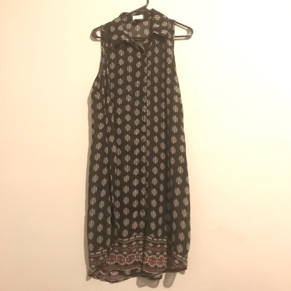 Tops - ✨CLEARANCE✨Chiffon, long cover vest